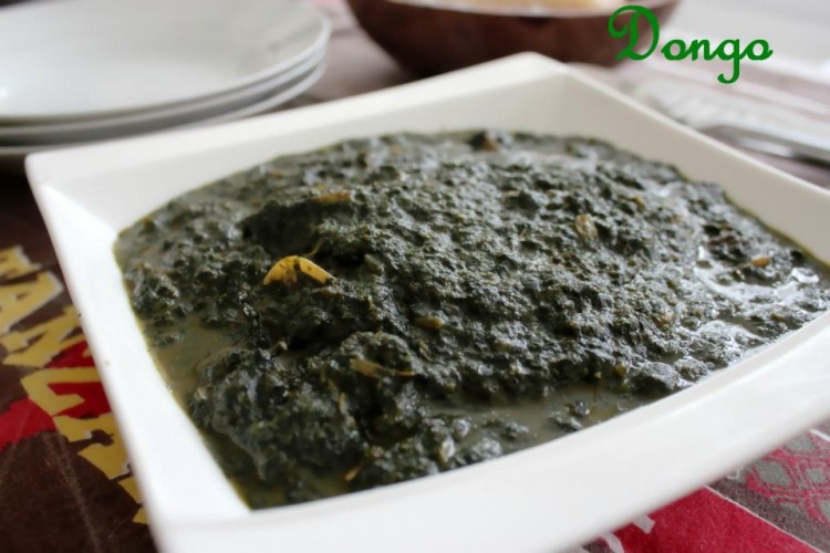 Dongo (kelenkelen feuilles de manioc)