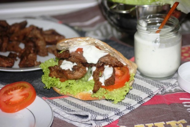 Mon Kebab (Shawarma) de boeuf maison & sa Sauce Blanche