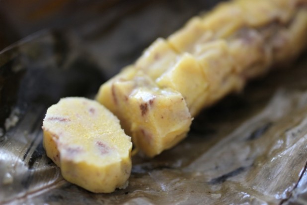 Le Nkonda (pain de manioc à la pâte d’arachide) 