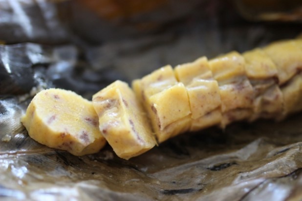 Le Nkonda (pain de manioc à la pâte d’arachide) 
