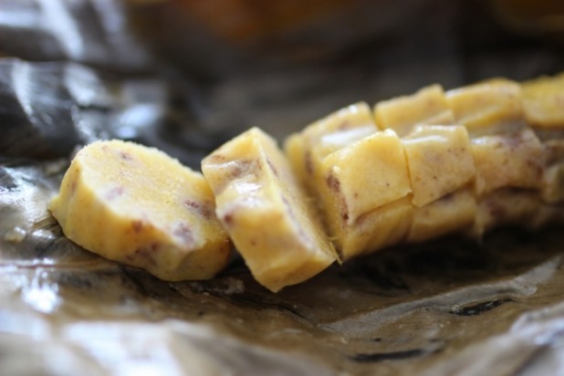 Le Nkonda (pain de manioc à la pâte d’arachide)