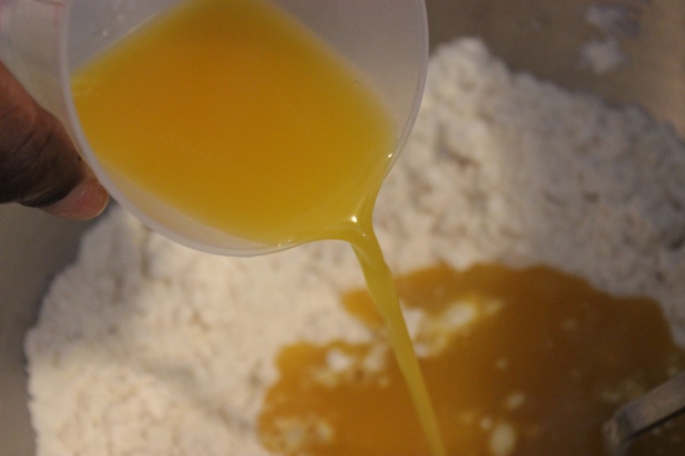 ajoutez le jus de mangue