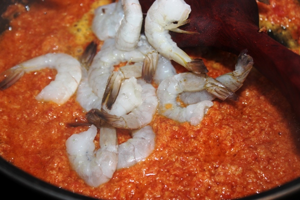 crevettes sautées njansan et huile de coco