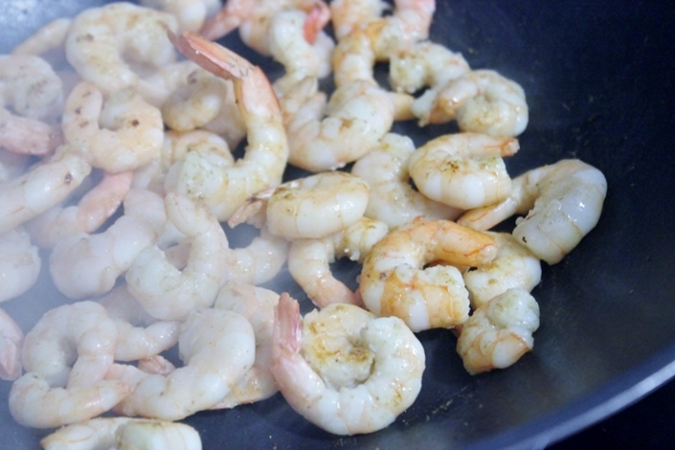 Crevettes-sautées-et-Salsa-de-tomates