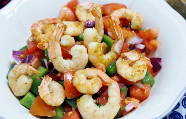 Crevettes-sautées-et-Salsa-de-tomates