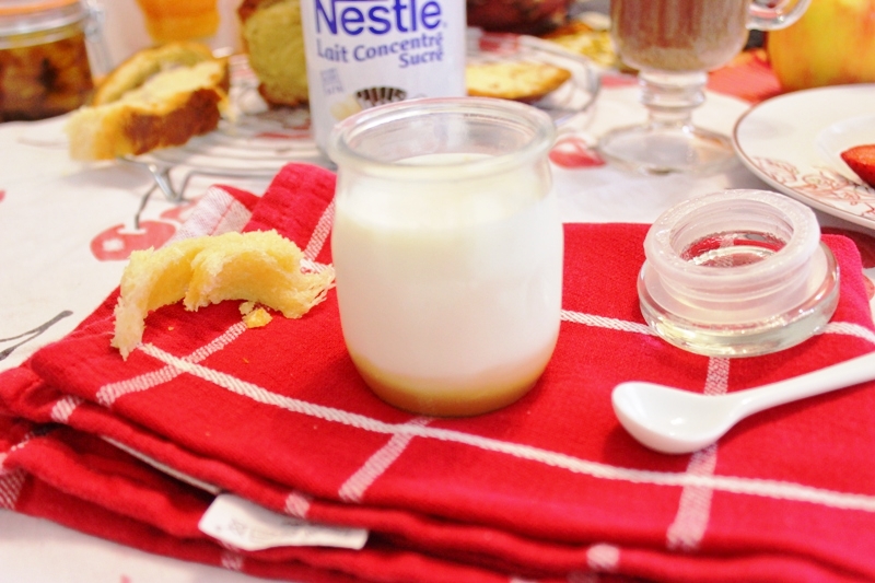 yaourt-à-la-confiture-de-lait