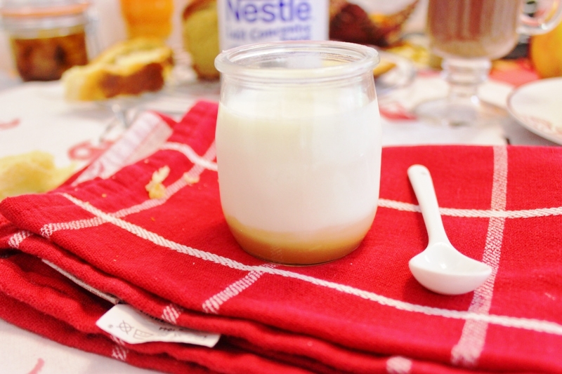 yaourt-à-la-confiture-de-lait