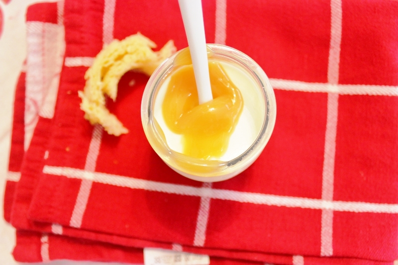 yaourt-à-la-confiture-de-lait