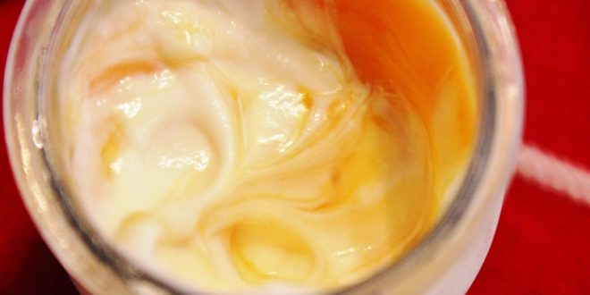 yaourt-à-la-confiture-de-lait