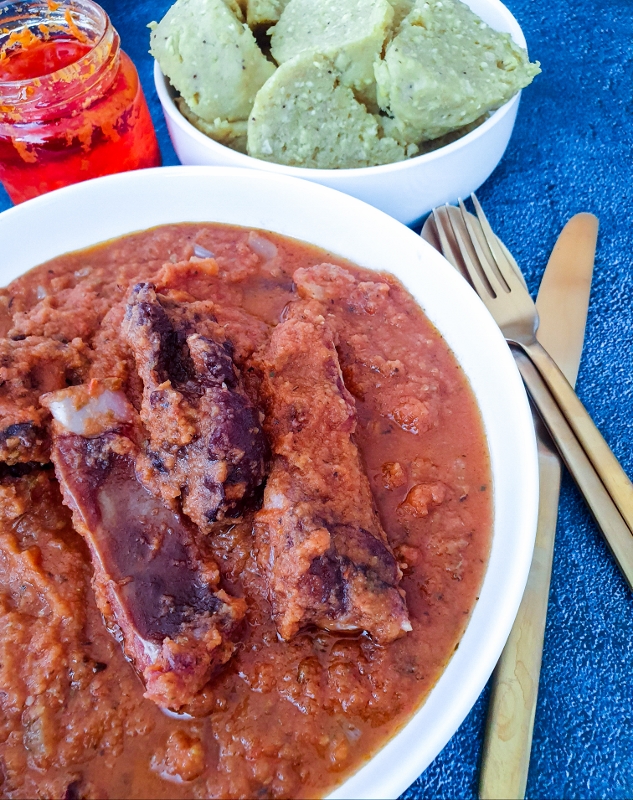 Porc fumé sauce à l'aubergine africaine Alice Pégie Cuisine