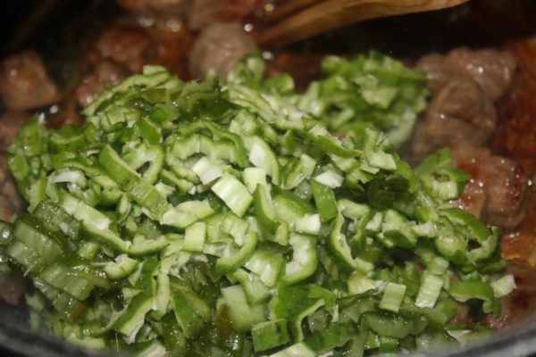 sauce gombo à la viande de boeuf recette tchadienne