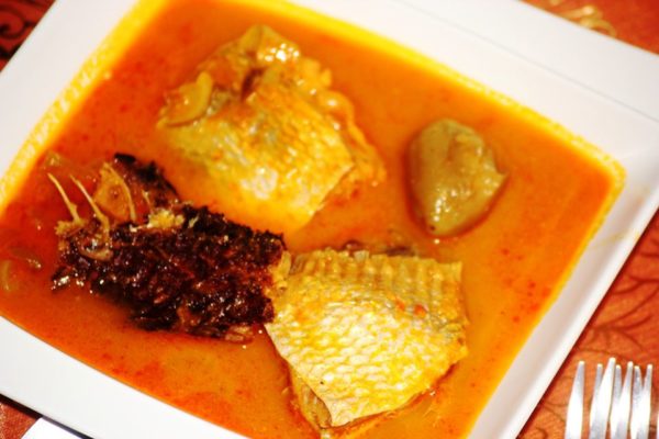 poisson sauce claire