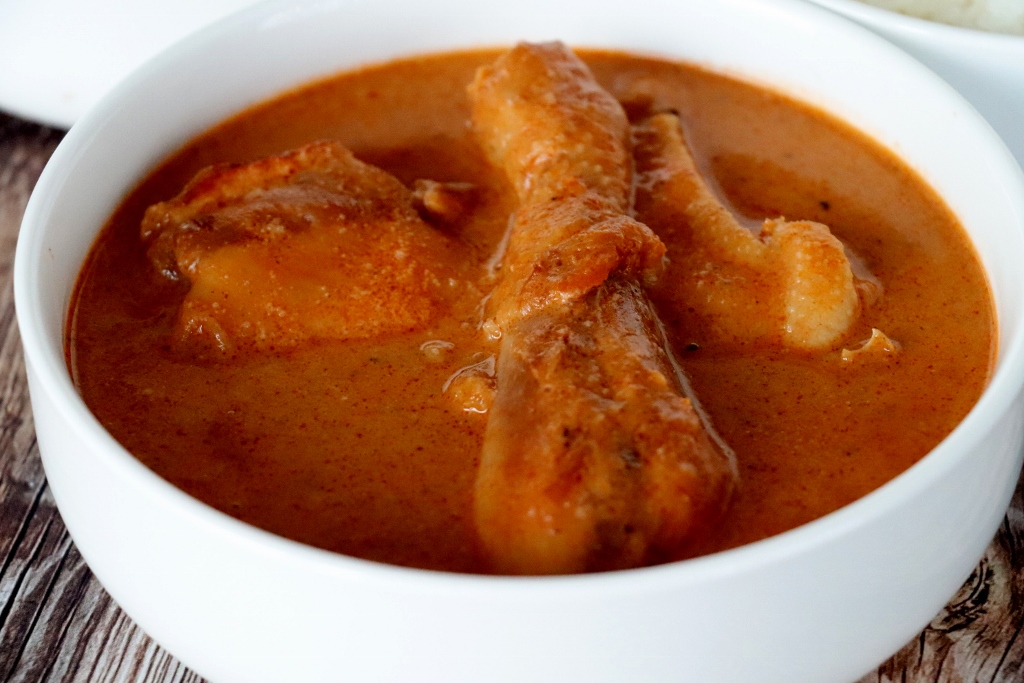 Poulet à la Sauce d'arachides ( « Azindéssi » recette togolaise)