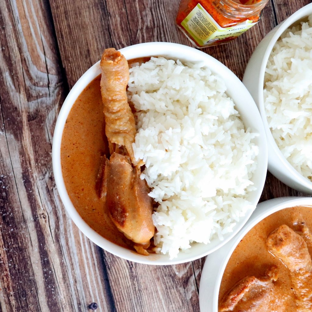 Poulet à la Sauce d'arachides ( « Azindéssi » recette togolaise)
