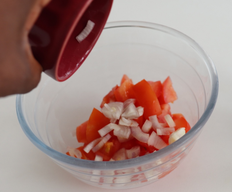 seletha ( salade de tomate éthiopien) 