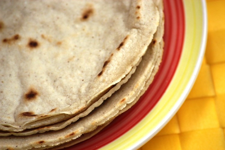 Tortillas de Maïs Maison - Alice Pegie Cuisine